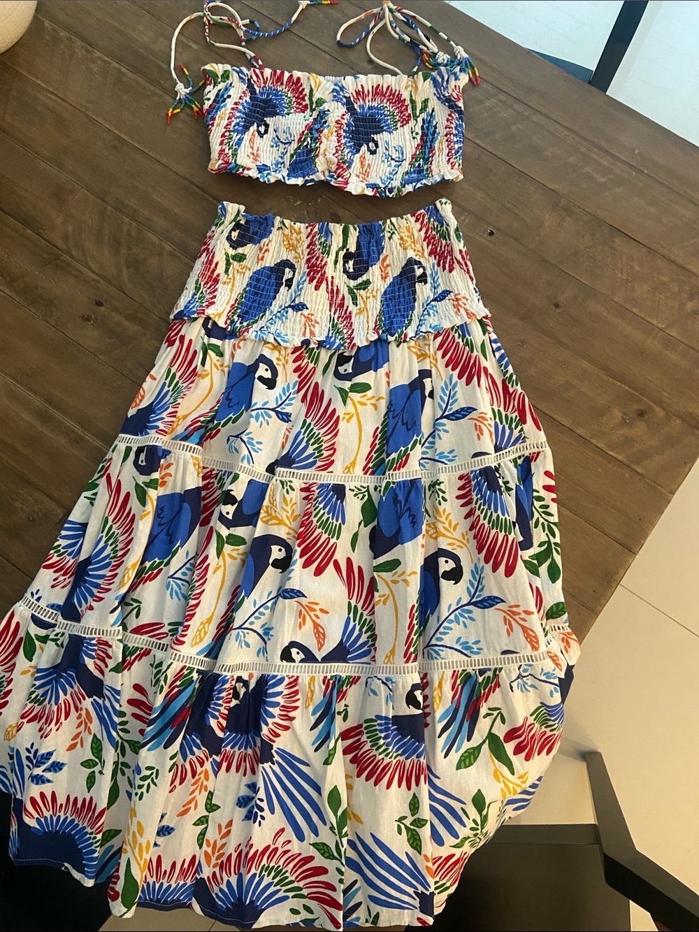 House of Harlow 1960-Parrot Print Skirt Set